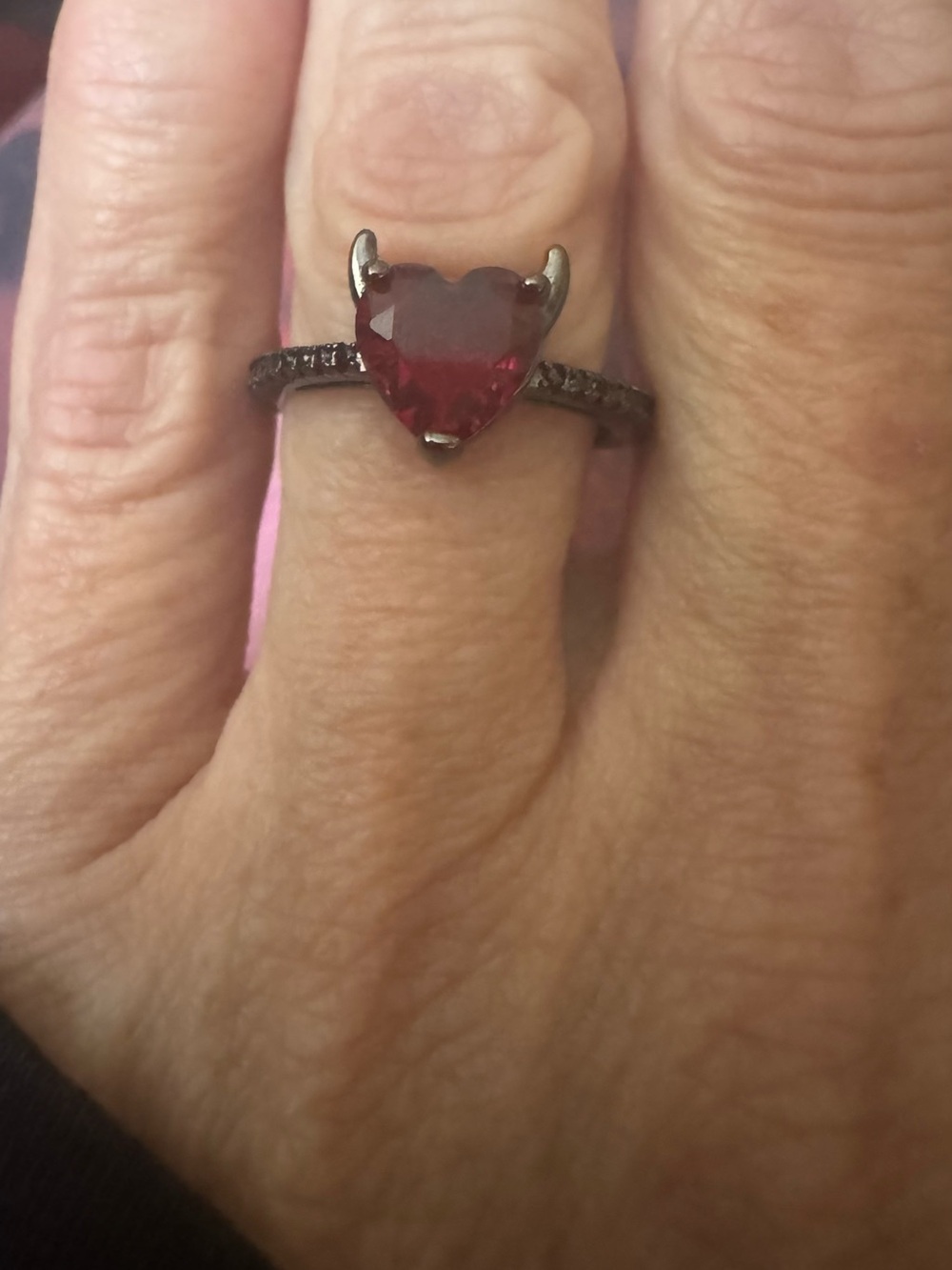 NWT Black with Red Heart Devil Horn Ring, Size 7 - Picture 3 of 5